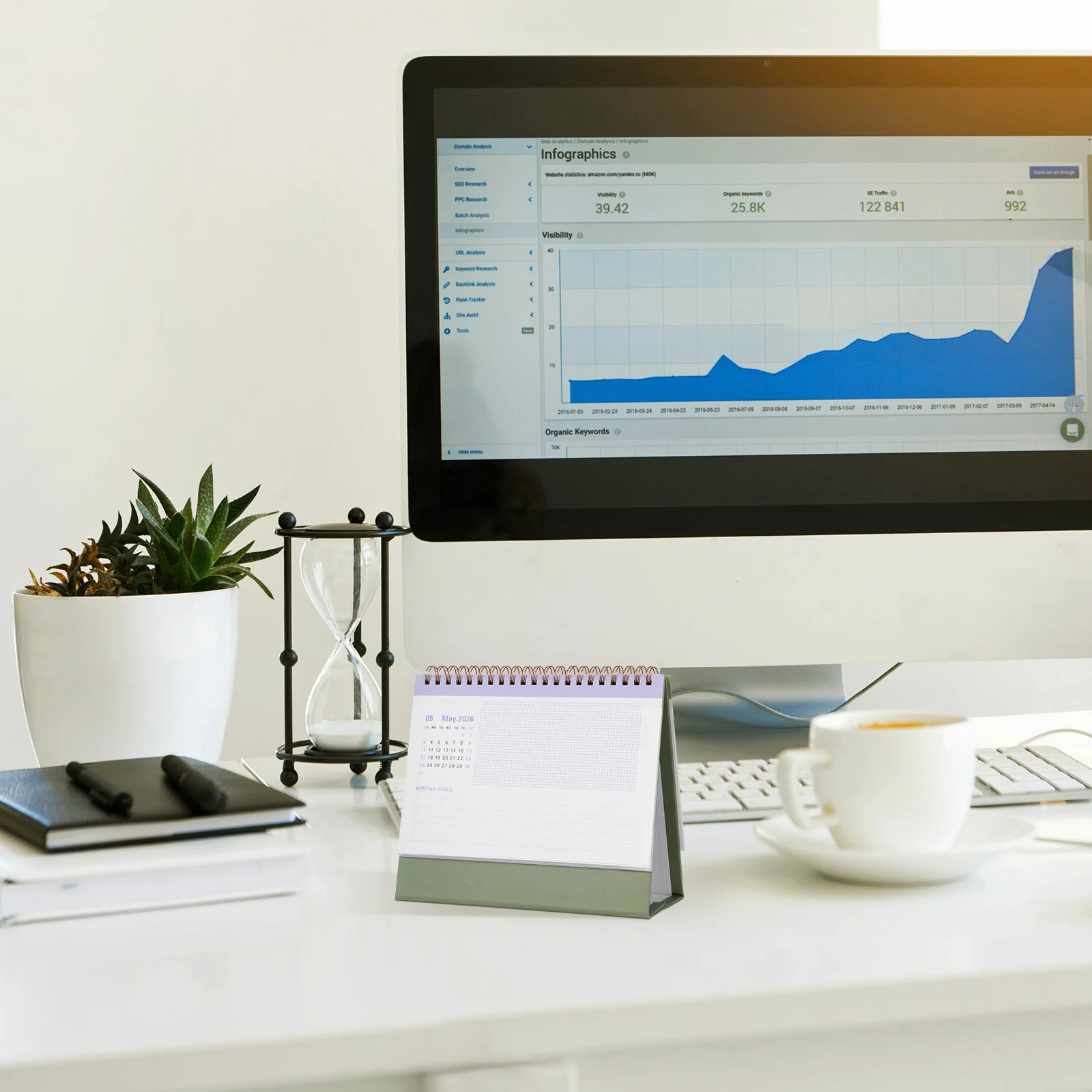 

Минималистичный маленький настольный календарь на 2026 годы, складной стоячий флип-жемесячный планировщик, настольный органайзер, небольшой настольный календарь