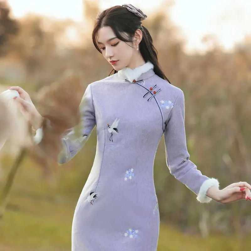 Young Models of Autumn and Winter Embroidery Padded Thick Tweed Stand-up Collar Purple Republican Style Women's Cheongsam