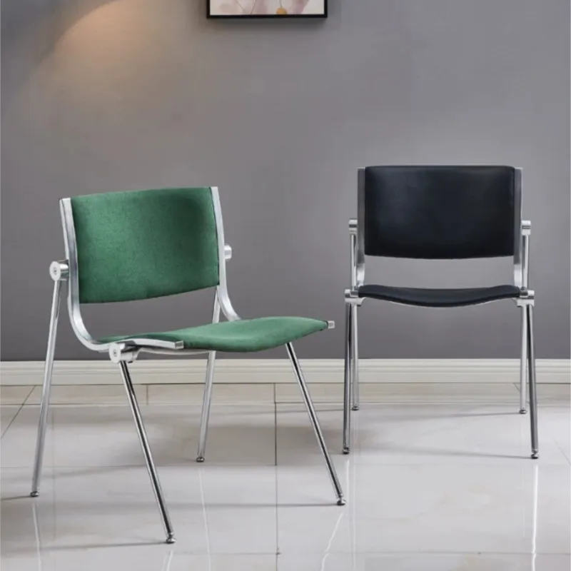 MOMO Medieval Dining Chair Vintage Solid Wood Iron Chair Industrial Style Ins Cafe Backrest Lounge Chair Designer Chair