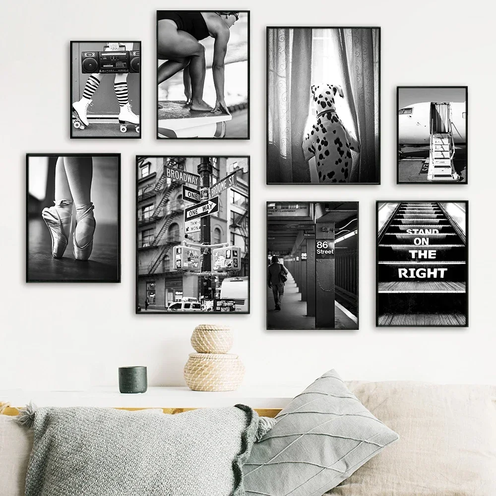 Impresión artística de café de vehículo en blanco y negro, foto de perro de chica a la moda, póster artístico de pared, cita de escaleras, pintura en lienzo, decoración del hogar