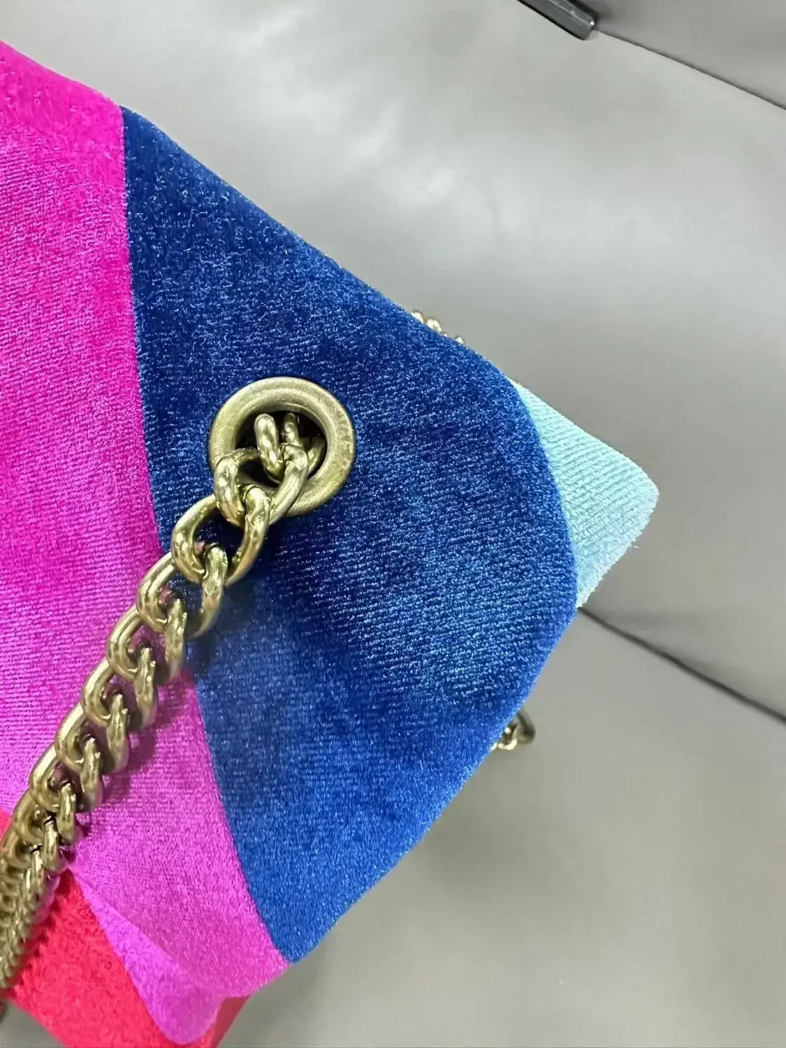 Kurt Geiger-Bolsos de arcoíris con empalme de rayas de colores, bolso cuadrado pequeño de Color contrastante, bandolera con cadena, terciopelo francés