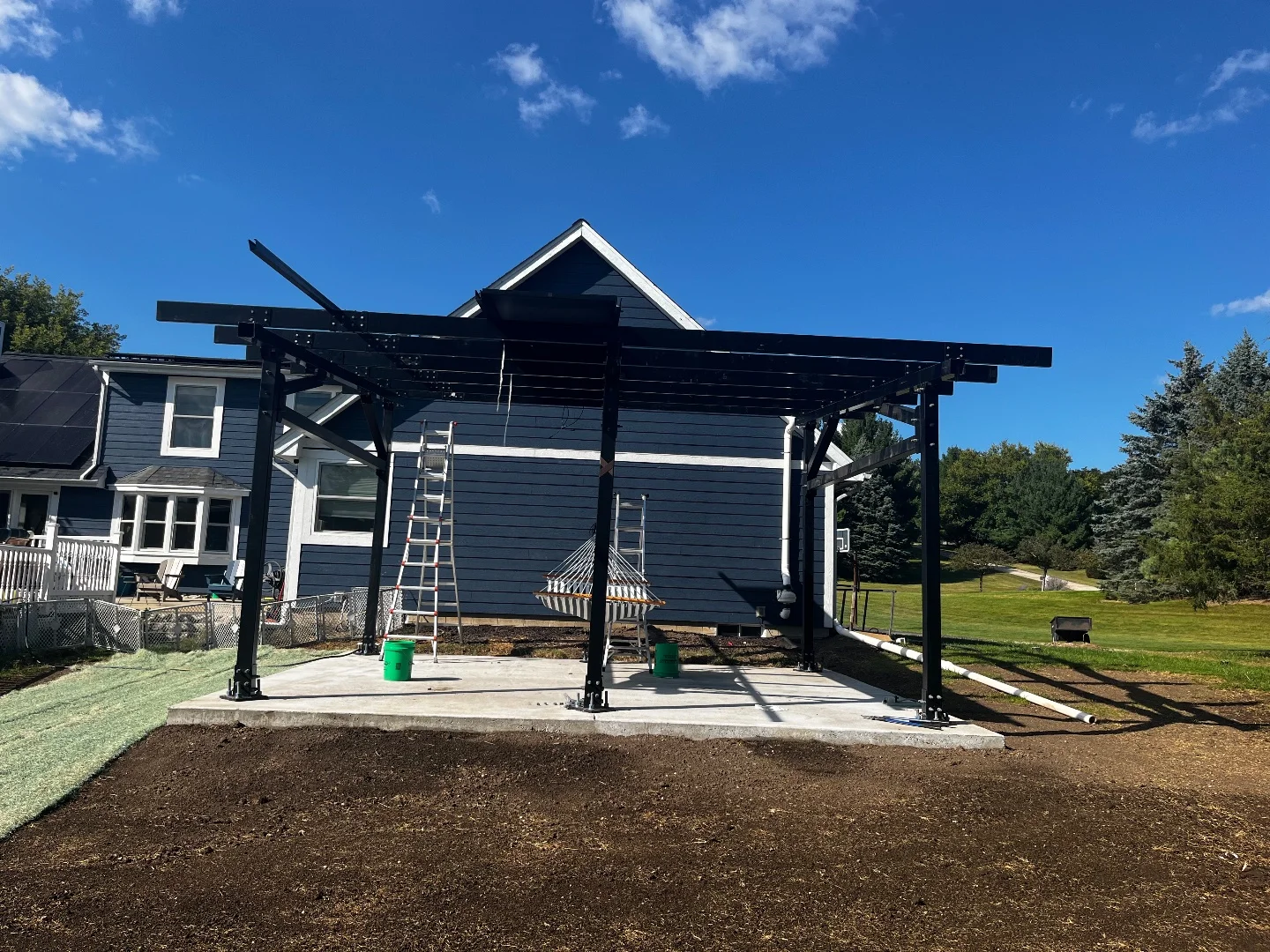 Waterproof Steel Four Column Solar Carport Factory Direct Premium for Resale