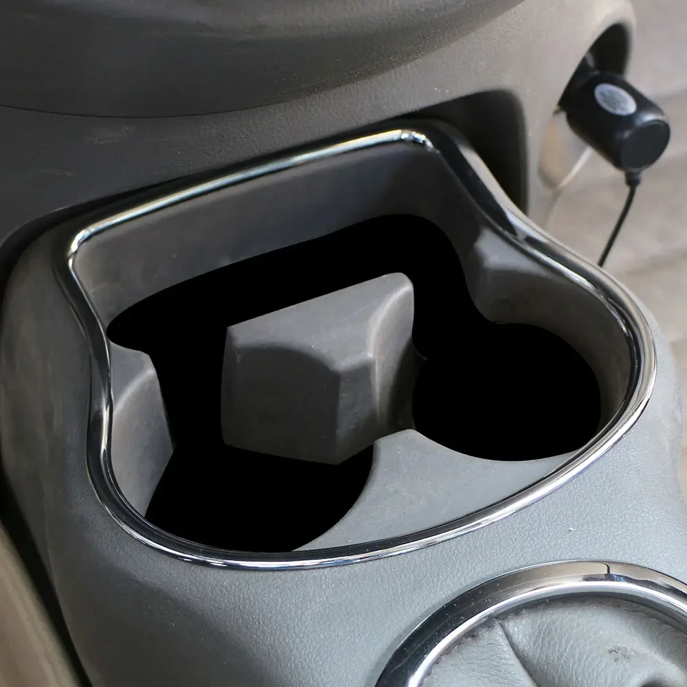 ABS Chrome przedni kubek wody wykończenie panelu naklejki dla Nissan Sunny N17 Versa 2014-2017 naklejki osłonka uchwytu na kubek