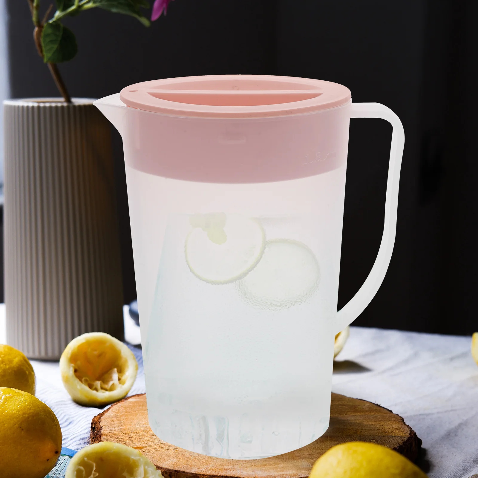

1.6L Large Capacity Cold Water Jug Heat Resistant -20 To 120° -Shaped Spout With Handle Plastic Beverage Kettle For