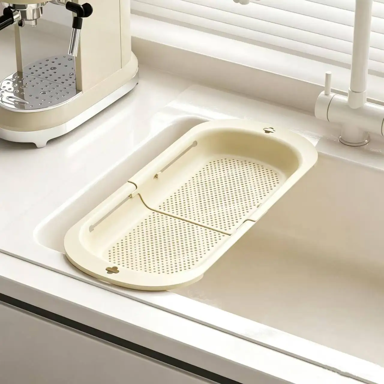 Retractable Kitchen Sink Colander, Bowl & Fruit Vegetable Washing Storage Rack