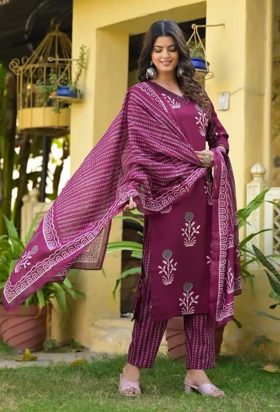 Women Ethnic Kurti Pant Set Indian Salwar Kameez Kurta Set image 2