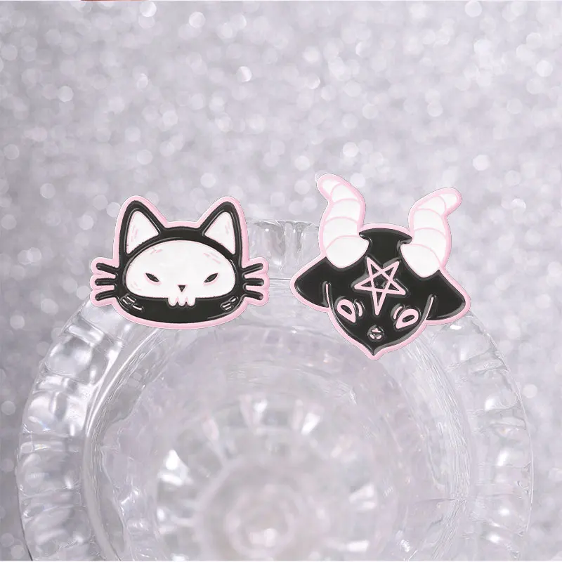 Halloween Spukhafte Burg Hexenhut Geist Emaille-Abzeichen Dunkle Gotische Dämonische Katze Niedliche Anstecknadel Feiertagsparty-Dekoration Brosche – Detail 7