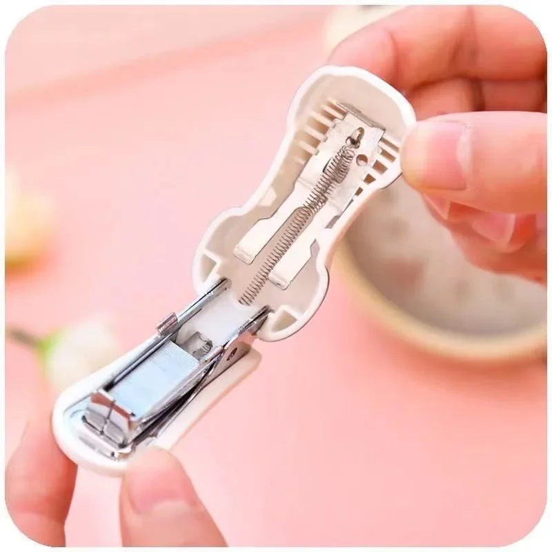 Panda Mini Stapler – Cute Small Desk Stapler with Staples Included - Image 3