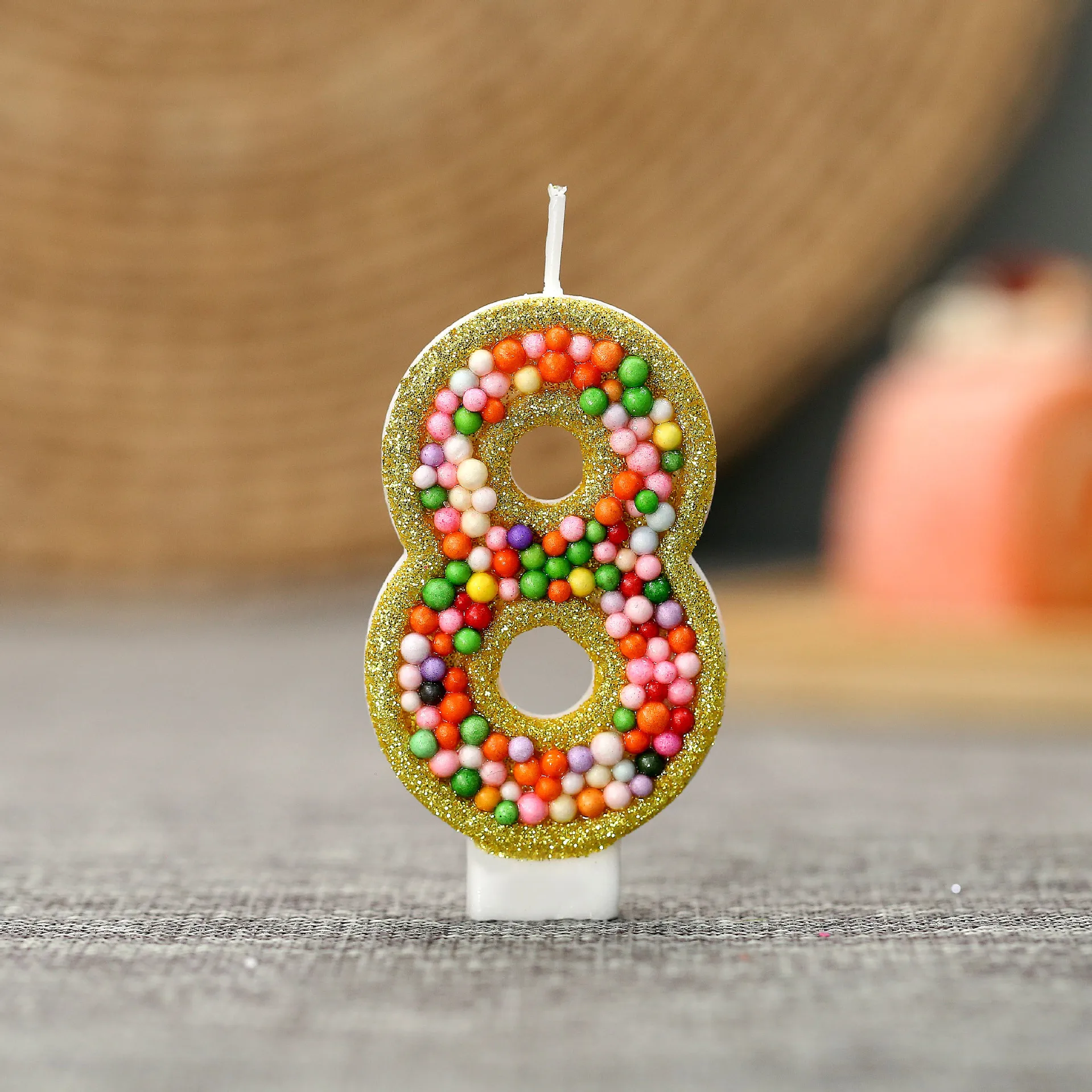 Colorful macarons 0-9 can be freely combined with digital candles. Birthday candles are perfect for high-end baking cake decorat