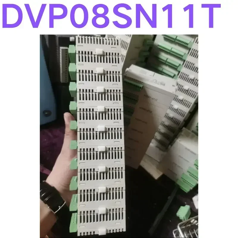 Second-hand test OK   DVP08SN11T, 8-way transistor output module, physical image