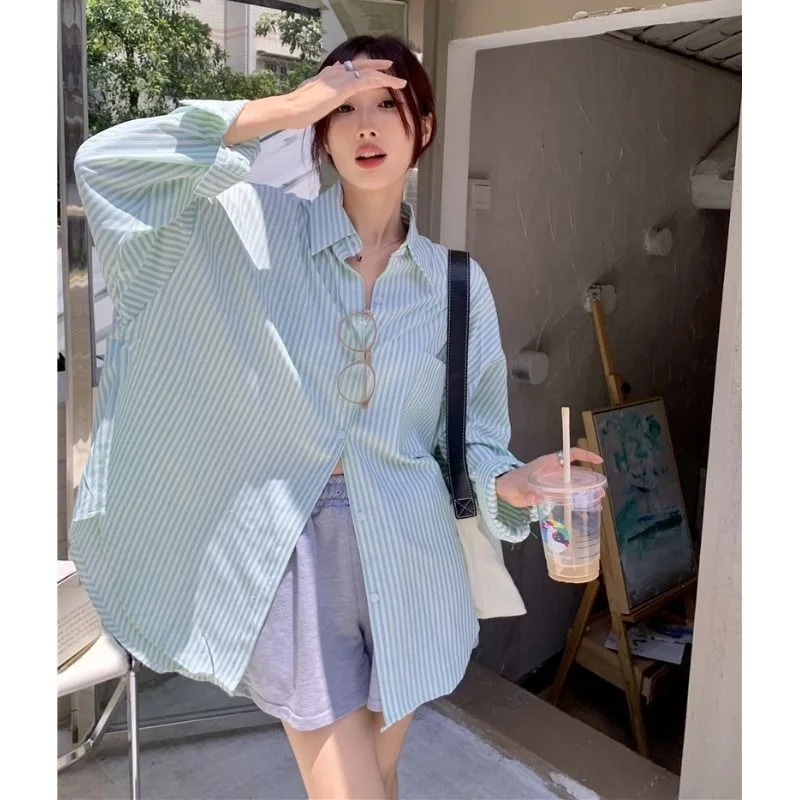 قمصان نسائية كورية Y2K ملابس الشارع الشهير قمصان نسائية مخططة بأزرار موضة كل مباراة سترة نسائية علوية لخريف 2025 قمصان جديدة بسيطة