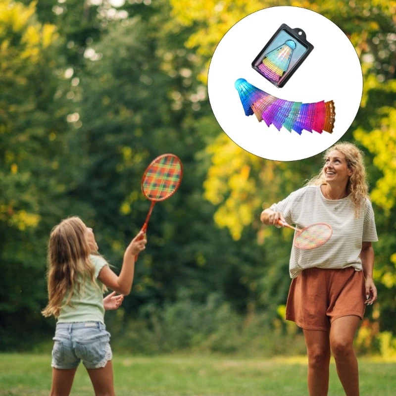 3pcs تنس الريشة المضيئة في الهواء الطلق الريح الريشة مكوتيت ليد LED LED الريشة الرياضية للبالغين الأطفال والعائلة
