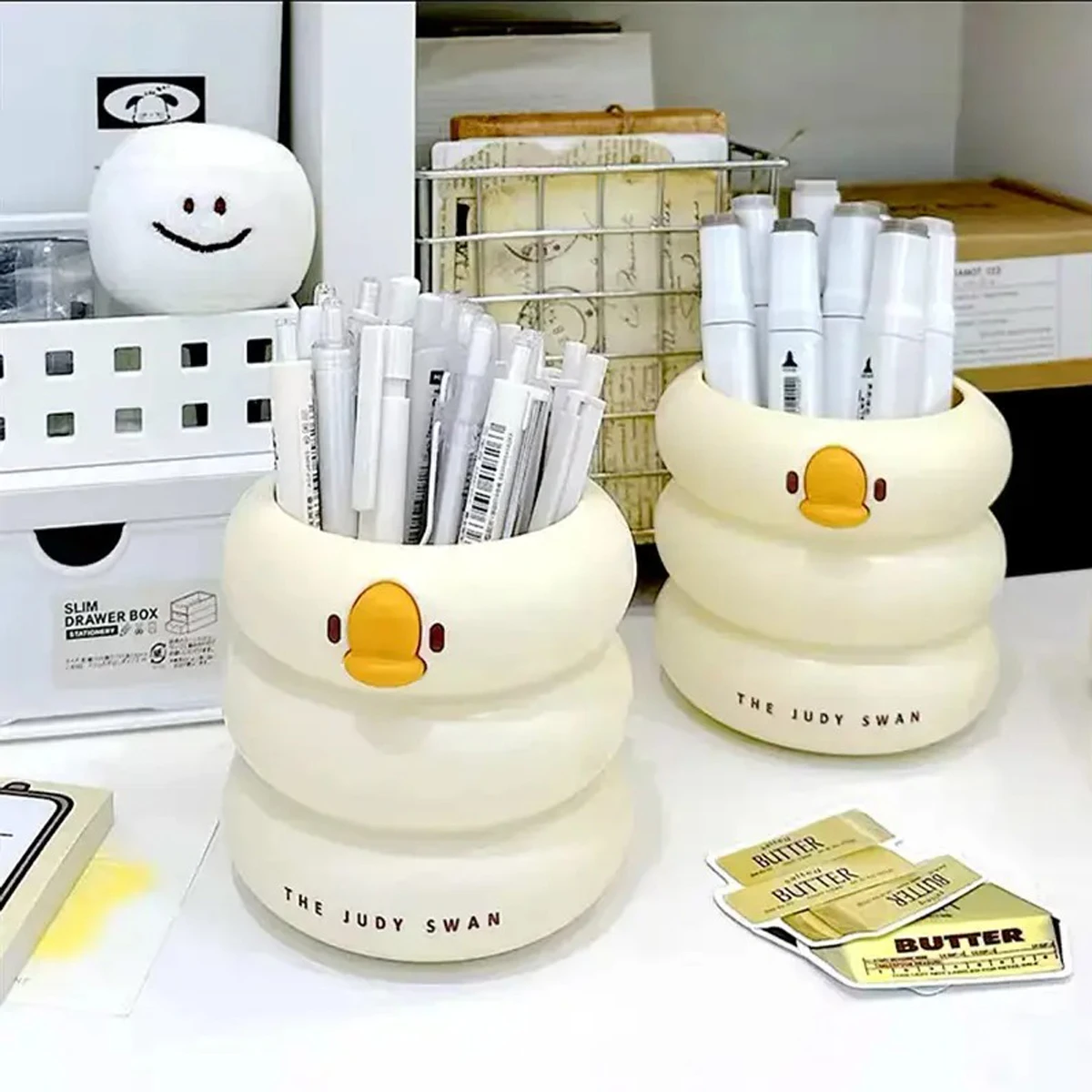 Kawaii Round Pen Holder Cute Cartoon Pencil Stand Desktop Large Capacity Storage Pen Holder School Student Stationery JJ1875