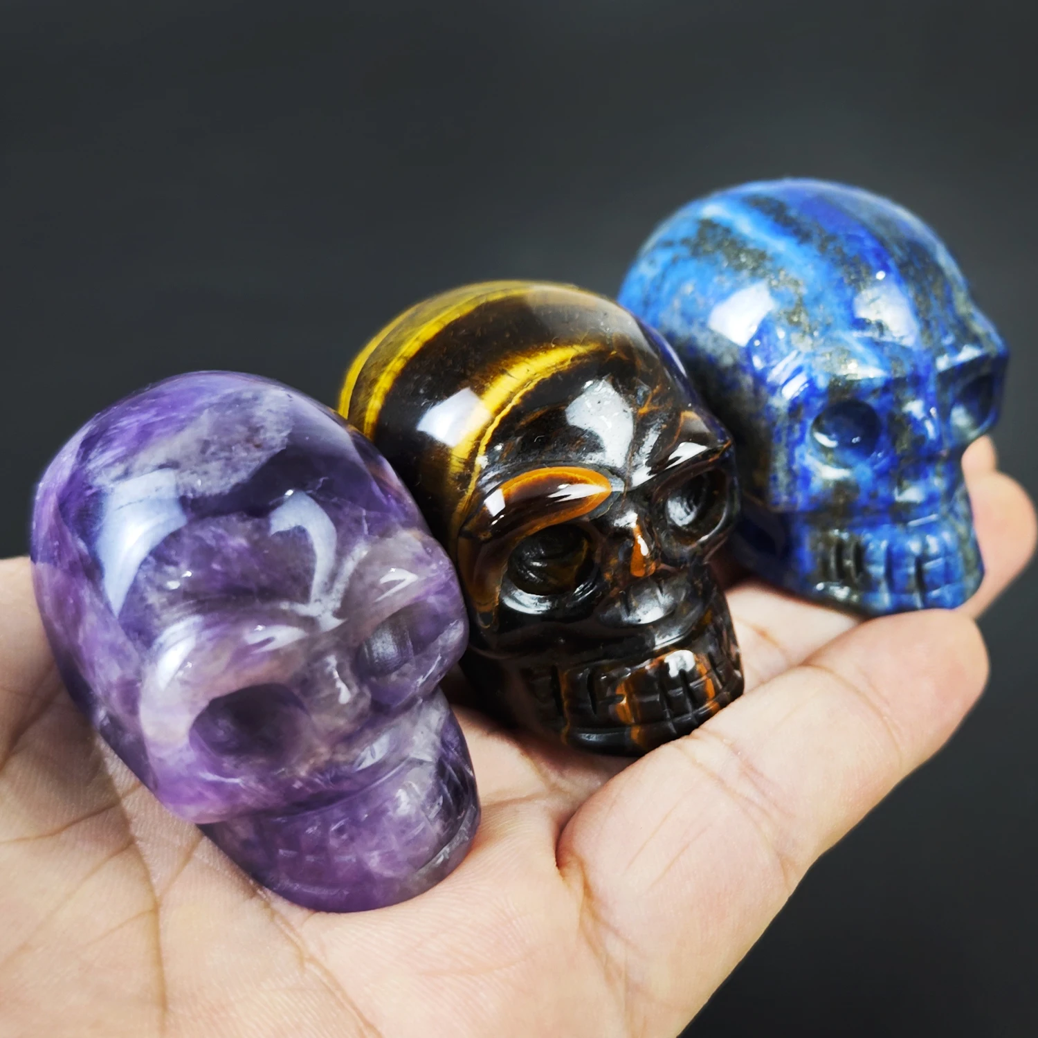 

2 Inch Natural Crystal Skull Figurine Hand Carved Gemstone Amethyst Skull Statue Home Desk Decor Ornament Halloween Gift