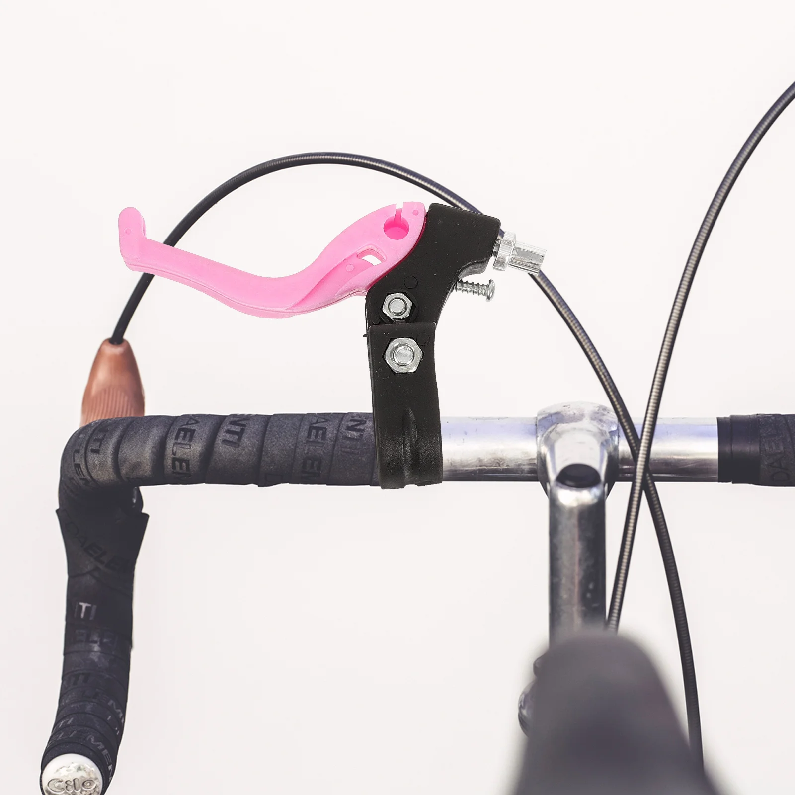 

2Pairs Bike Brake Levers Strong Metal Plastic Light Weight Wear Resistant Comfort Response Cycling Safety Brake