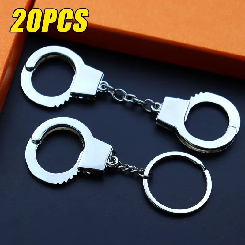 Creative Simulation Can Open The Handcuffs Keychain Metal Car Pendant Stress Relief Keychain Small Gifts Hardware Accessories