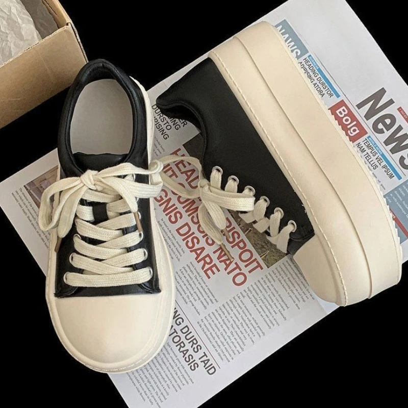 

Women's Thick Sole White Sneakers 2025 Spring New Ugly Cute Big Head Bread Height Increasing Casual Shoes