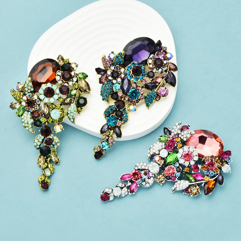 Wuli&baby Luxury Crystal Flower Brooches For Women 3-color Palace Style Flower Party Office Brooch Pin Gifts