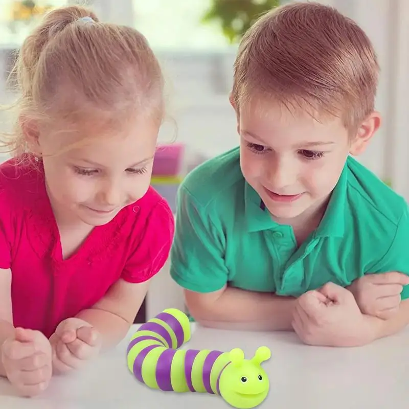 Juguetes de oruga de dibujos animados para niños, juguetes luminosos relajantes para apretar, juguetes sensoriales multifuncionales que brillan en la oscuridad