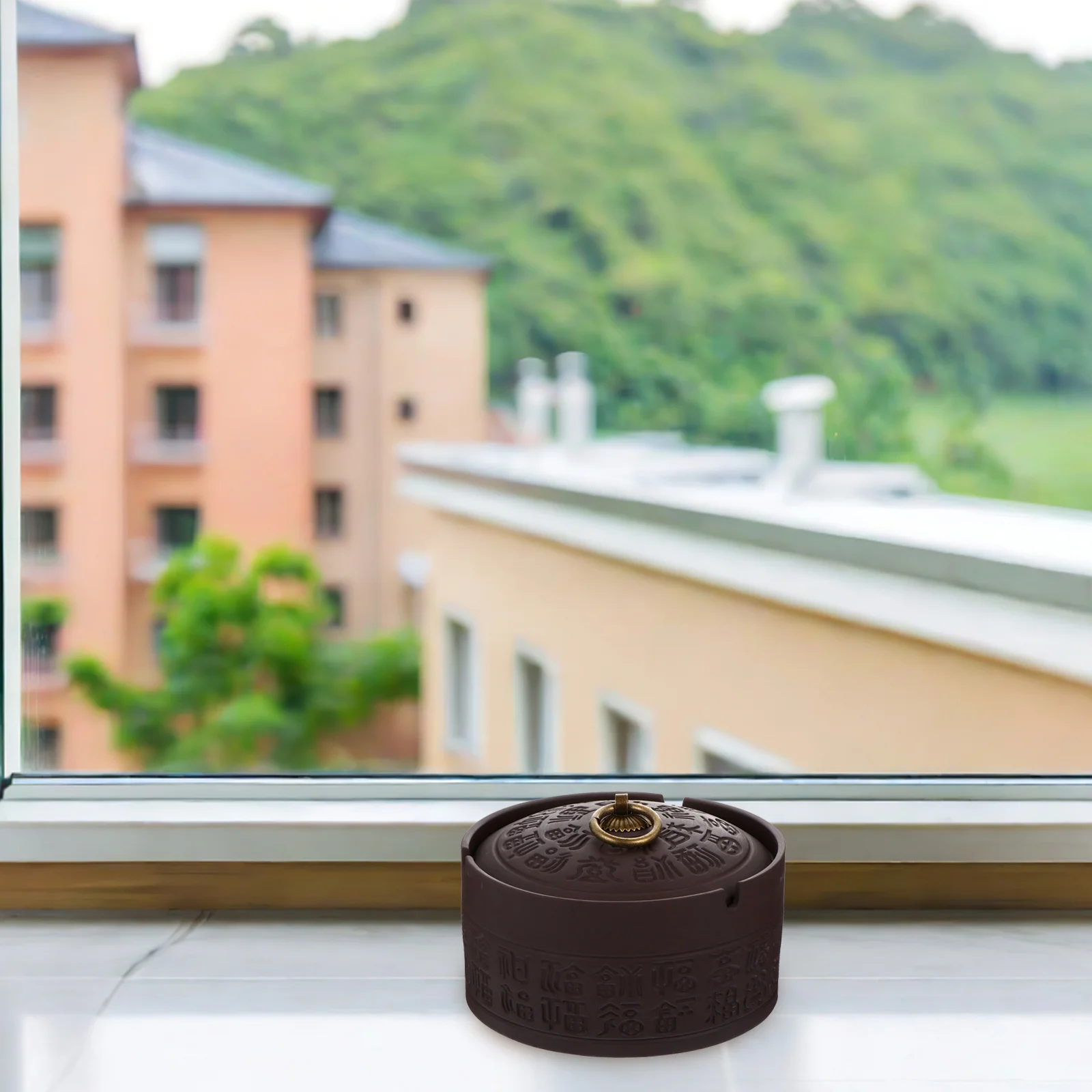 

Ash Tray for Home Ceramic Ashtray Container with Cover Cigarette Lid Living Room
