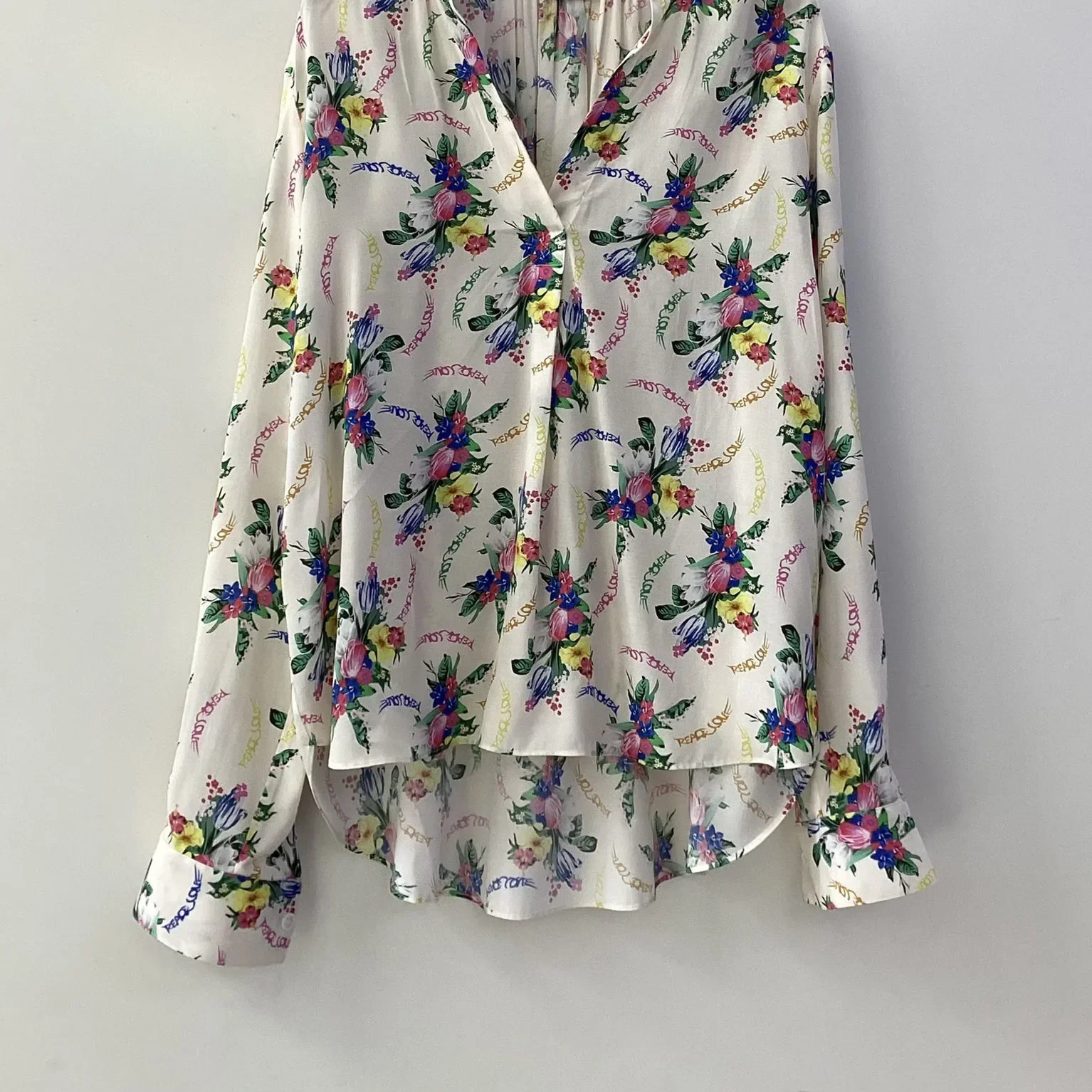 

Women Blouse Colorful Wing 100% Viscose Floral Printed Short Front and Long Back Design 2024 Early Spring Female V-Neck Shirt