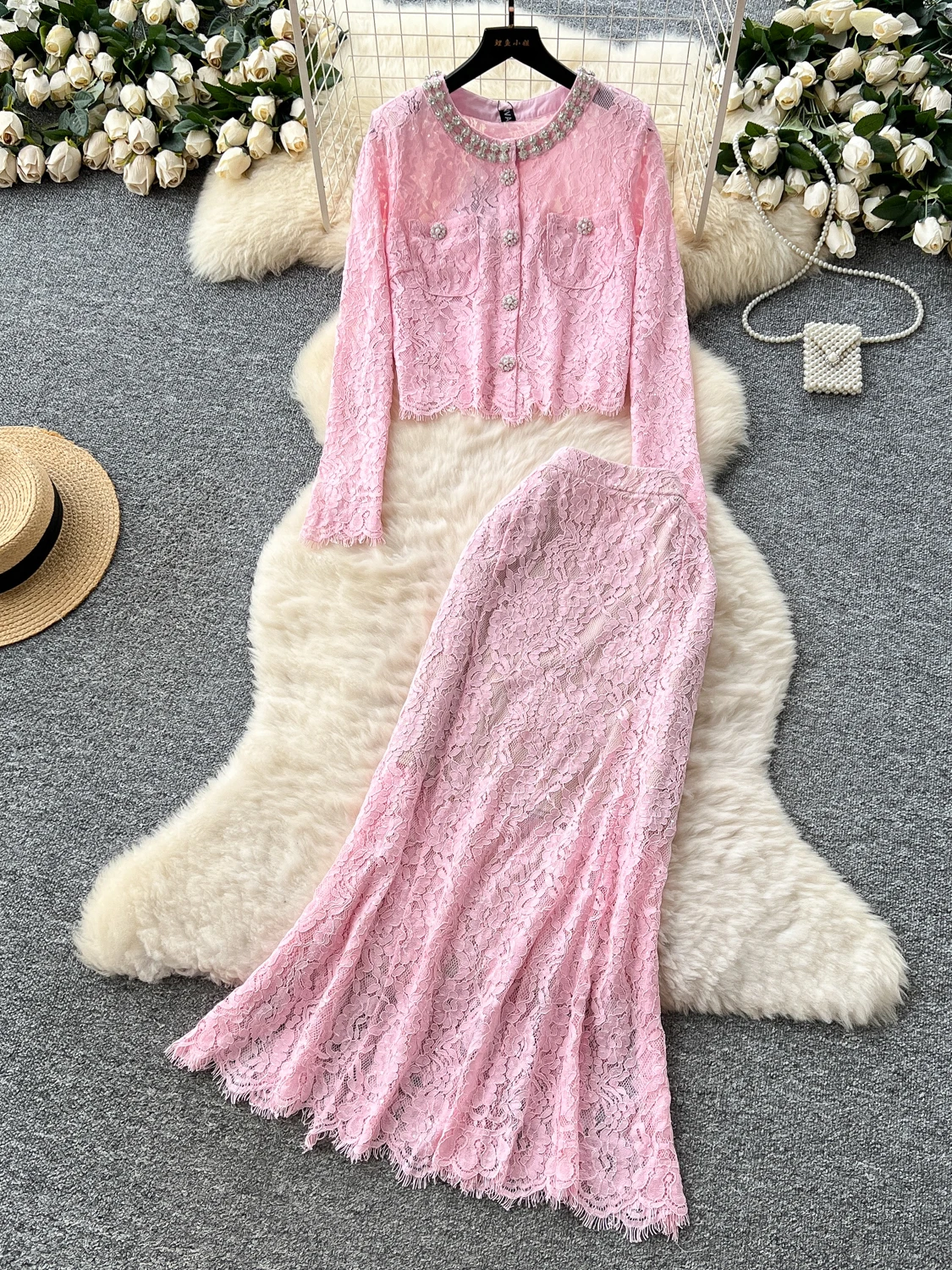 

Faionable антивозрастной комплект из двух предметов, женский тяжелый эмалированный круглый кружевной топ Ne Long Sve, юбка с фианитом и хвостом, осенняя одежда