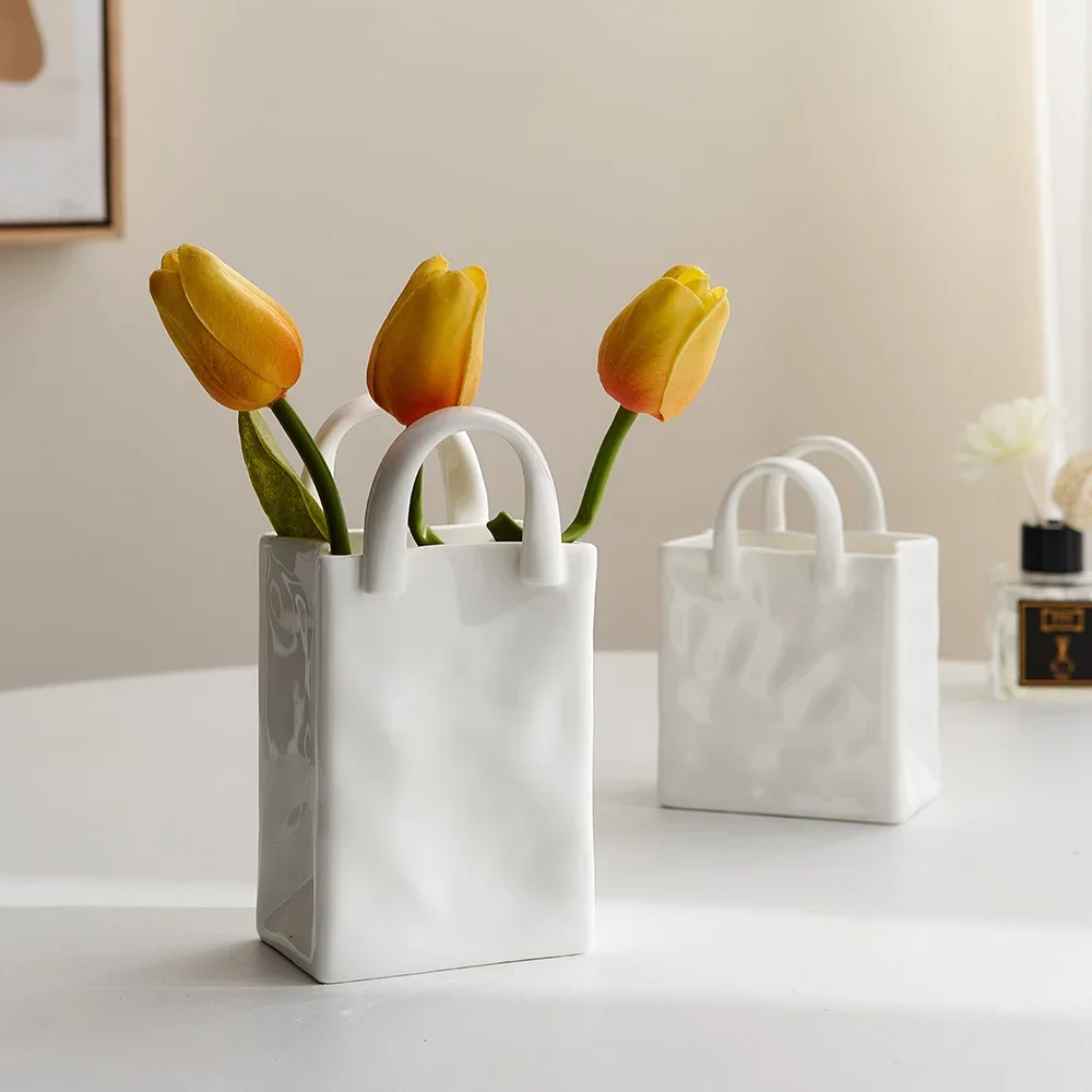

Nordic Creative Shopping Basket ceramic mini Vase Bag Decoration Simple Dried Flower Arrangement Vases Table Decor mini pots Art