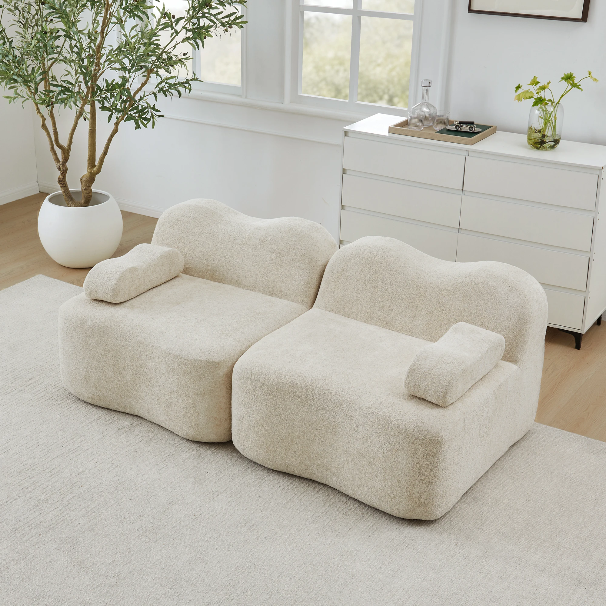 Sofá Modular de 2 Plazas con Asiento Profundo y Puff Integrado, Reposabrazos Móvil, en Terciopelo Beige