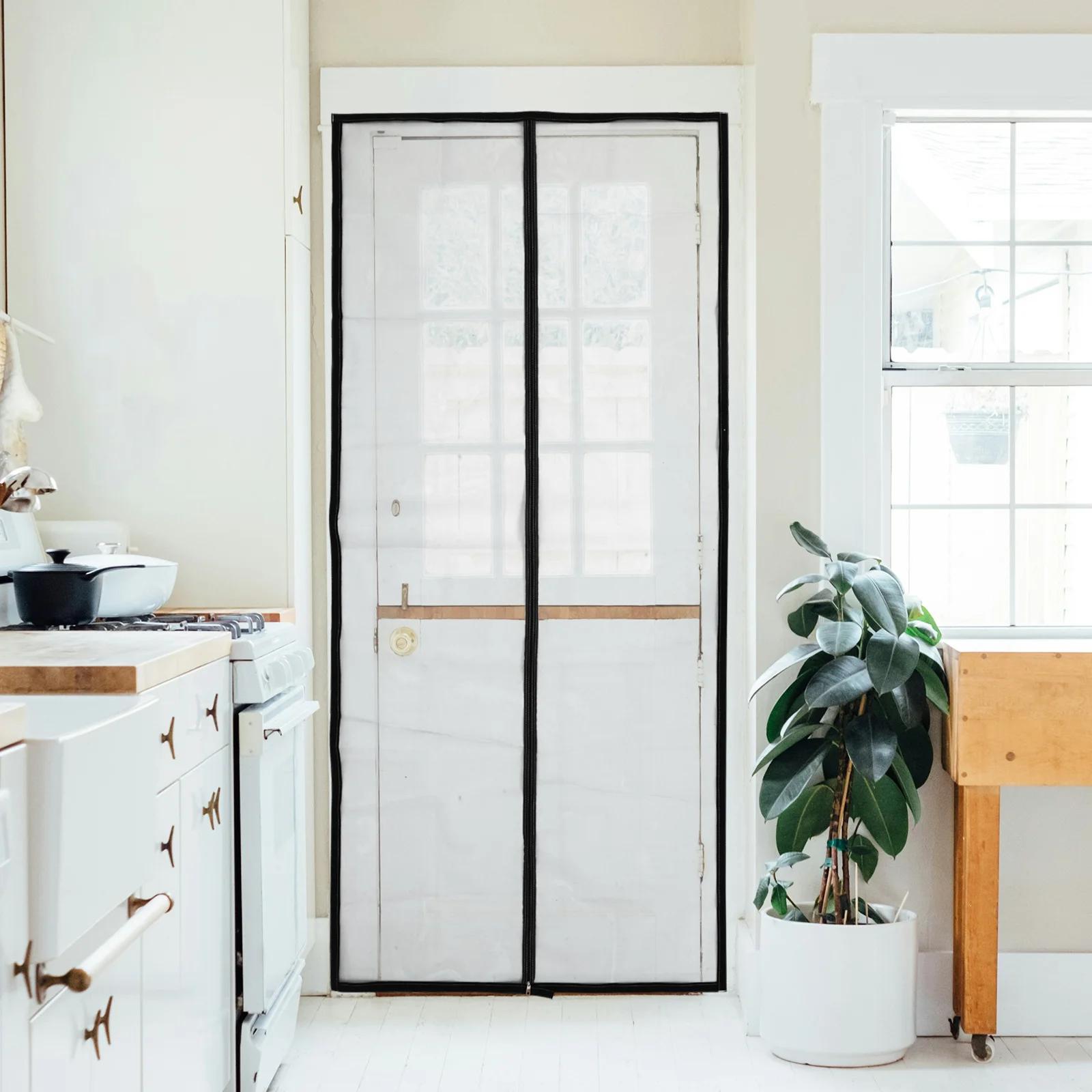 

Cat Mesh Screen Door M Size Zipper Pet Door for Dogs Small Animals Strong Ventilated Design Keeps Pets Safe Convenient Fit