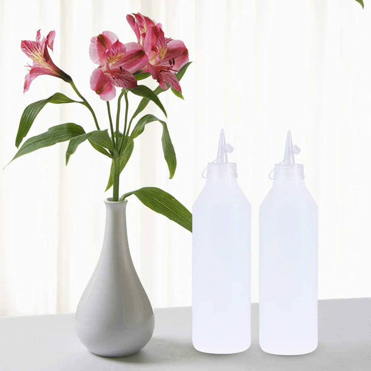 

2Pcs 500Ml Glue Storage Bottle Clear Plastic Squeeze Dispenser for DIY Crafts School Projects High Capacity 16Oz