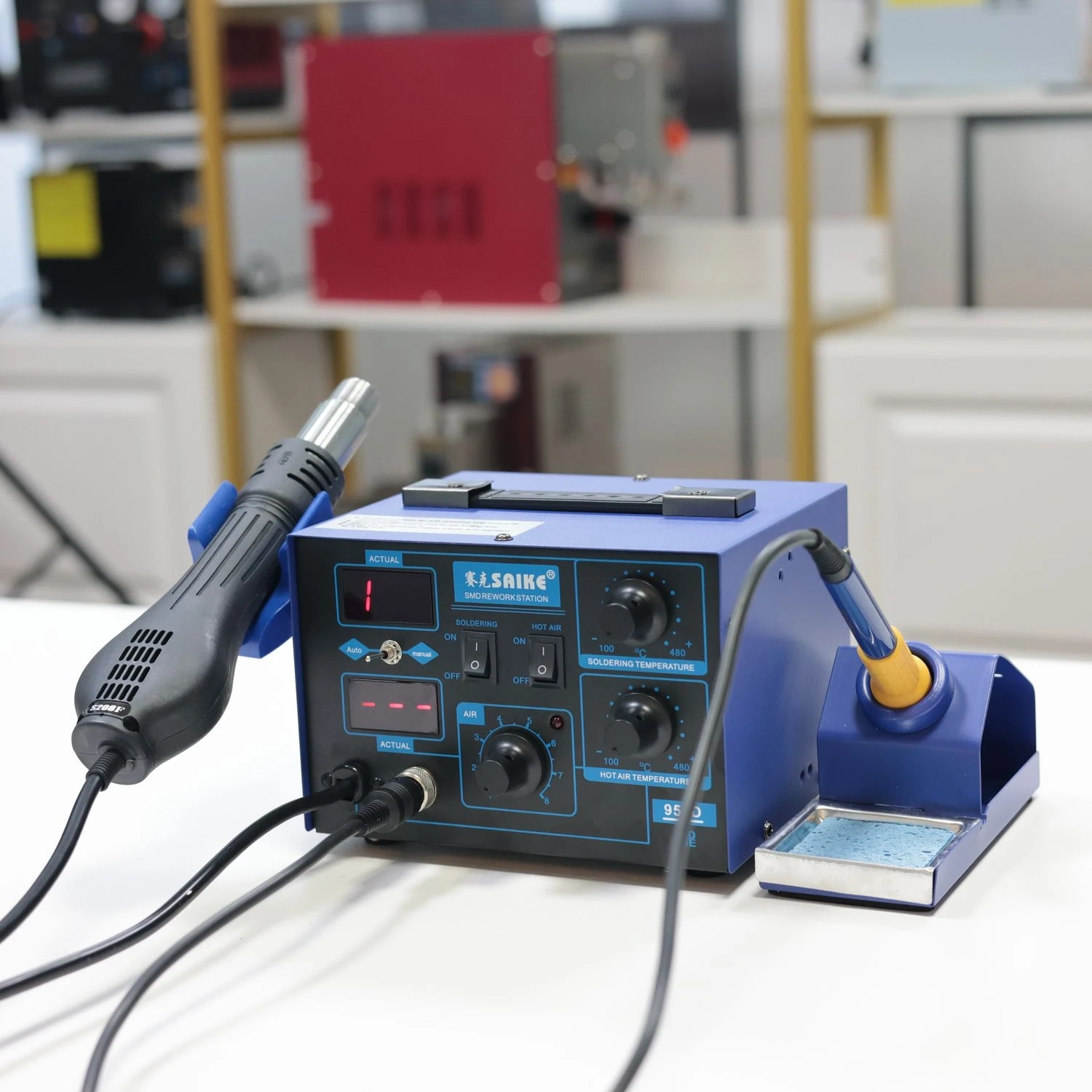 SAIKE Dual Function 700W Hot Air Rework 60W Entlötstation Kit 100-480 ℃   Keramikheizung mit LCD-Display 952D