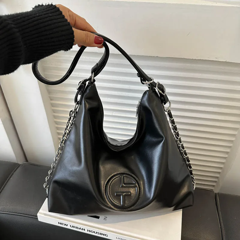 Large Capacity Women's Fashion Chain Shoulder Bag 2023 New Style Casual Bucket Bag Outdoor Backpack Single Strap Soft PU Leather
