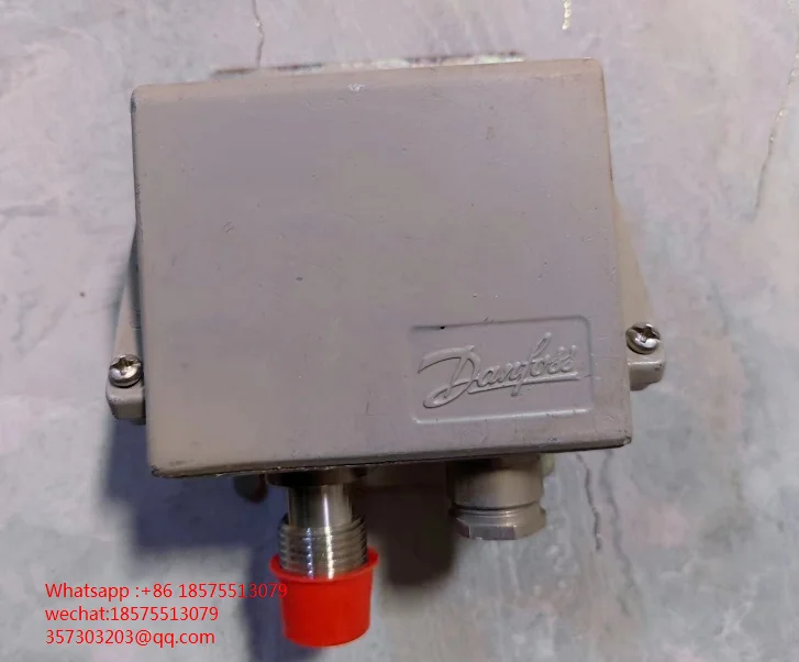 

For Danfoss EP2 084G2213 Pressure Transmitter 0-40bar thread G3/8