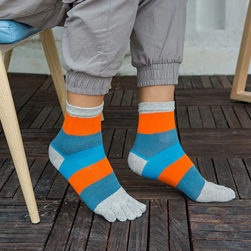 1 Pair EU 39-44 Five Finger Socks Anti-Bacterial Breathable Dress Socks with Toes Anti-Sweat Cotton Men'S Split Toe Sock Walking