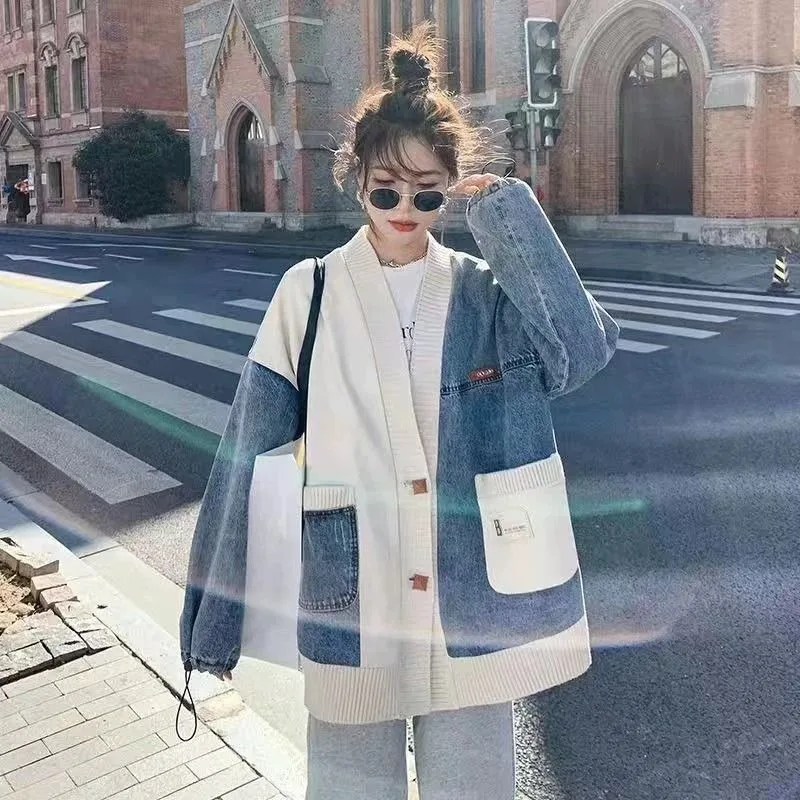 

2024 New Sping Autumn Oversized 300 Pound Spliced Denim Jacket Women's Design Sense Denim Coat V-neck Loose Warm Montage Outwear