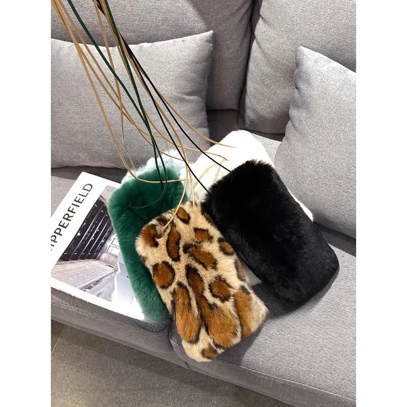 

Новая женская маленькая сумка из меха кролика Рекс, маленькая меховая сумка IP, сумка для мобильного телефона с диагональным пролетом, натуральный мех с леопардовым принтом