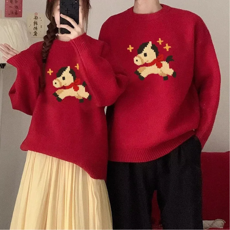 

Свитер для пар на тему зодиака, красный свитер с круглым вырезом и мультяшным принтом, свободный повседневный теплый трикотаж, праздничный одинаковый топ
