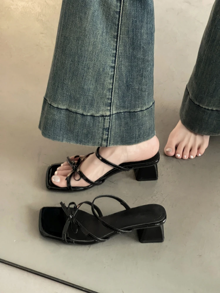 

Женские сандалии большого размера (4-43) для широкой стопы, с открытым носком, на тонком каблуке, с одним ремешком, под юбку