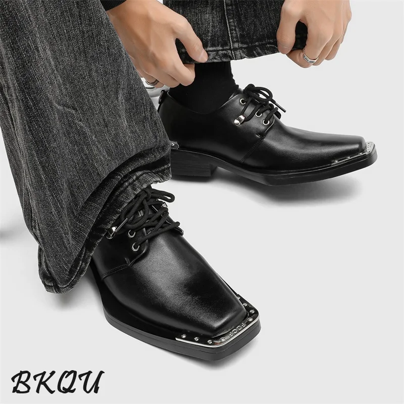 

BKQU Workwear Design Chelsea Shoes for Men Autumn 2025 New Style Stylist Approved Pointed Toe Shoes Trendy Metal Decorations