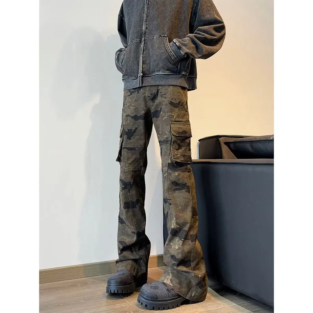 

Retro American Vibe Camouflage Work Pants Men's Women's Slim Fit Micro Flared Casual Hoof Pants mid Waist Polyester Cot...