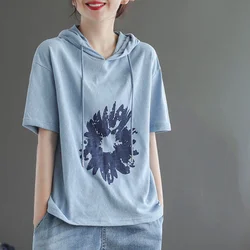 Camiseta de manga curta estampada com capuz feminina, camiseta larga e grande, casual e minimalista, moda versátil, nova, verão, 2024