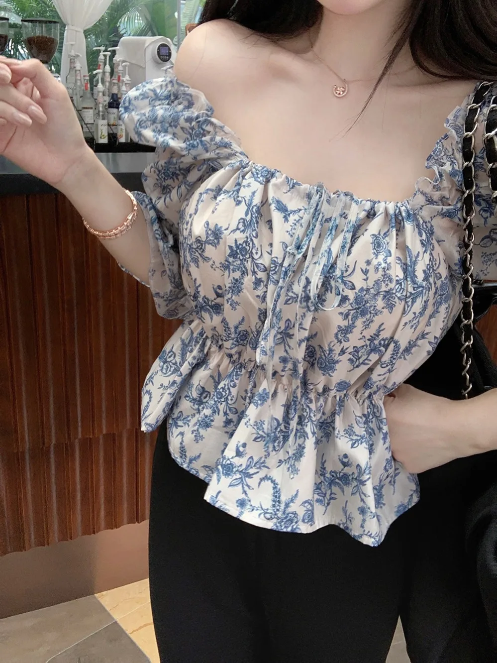 

Choker Girl Floral Print Square Collar Bubble Sve irt Women's Spring Pure Desire Pleated Slim ort Length Top