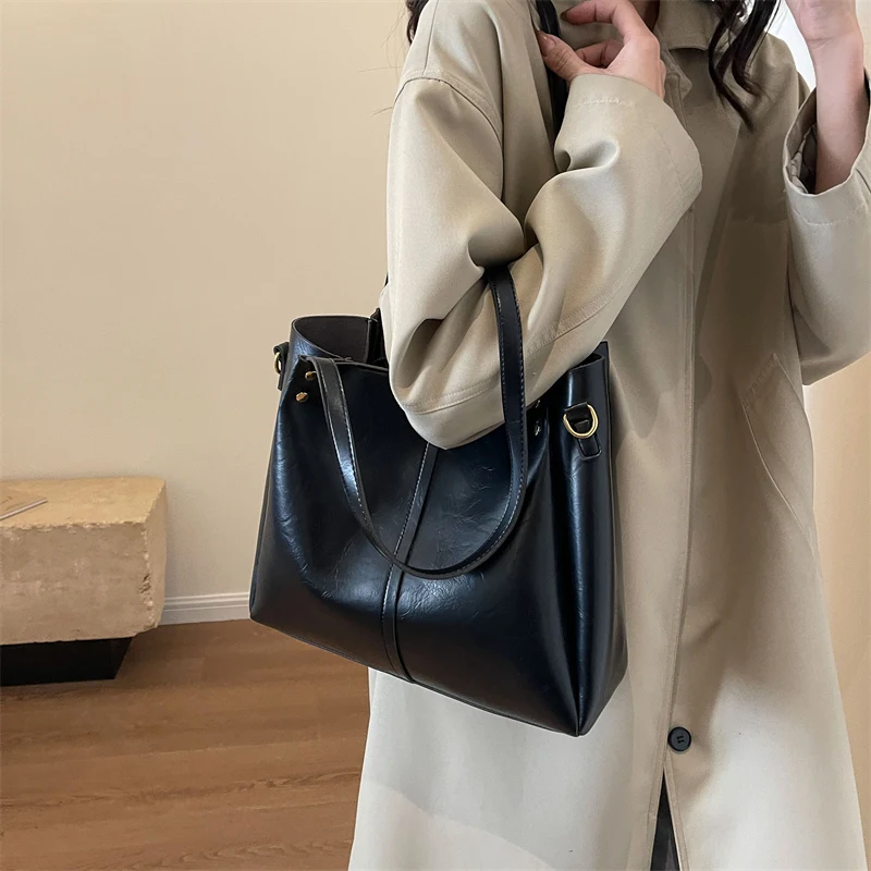 حقيبة يد نسائية جلدية فاخرة كلاسيكية مصممة على الكتف حقيبة يد أنيقة للتصفيف اليومي الحديث #4