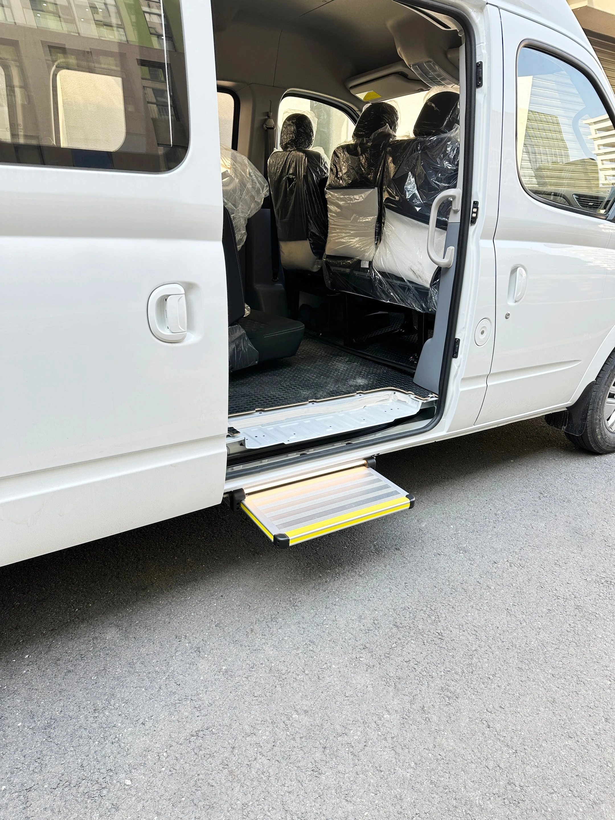 

SEF Universal Aluminum Flooring 600*300mm Replacement Foot Step Pedals For Car And Bus