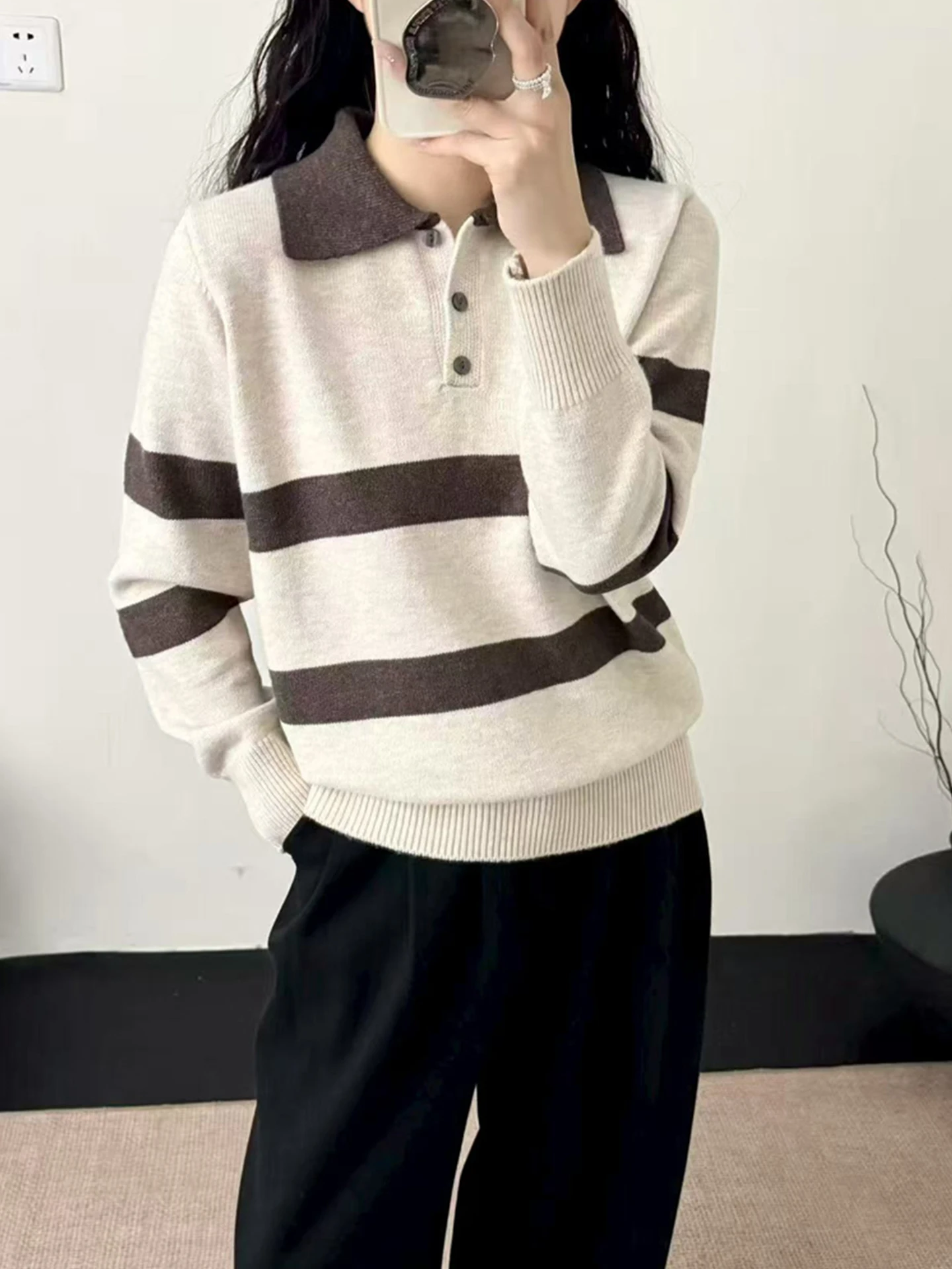 

Autumn and winter ladies striped retro cashmere sweater women's new polo neck sweater lazy high sense.