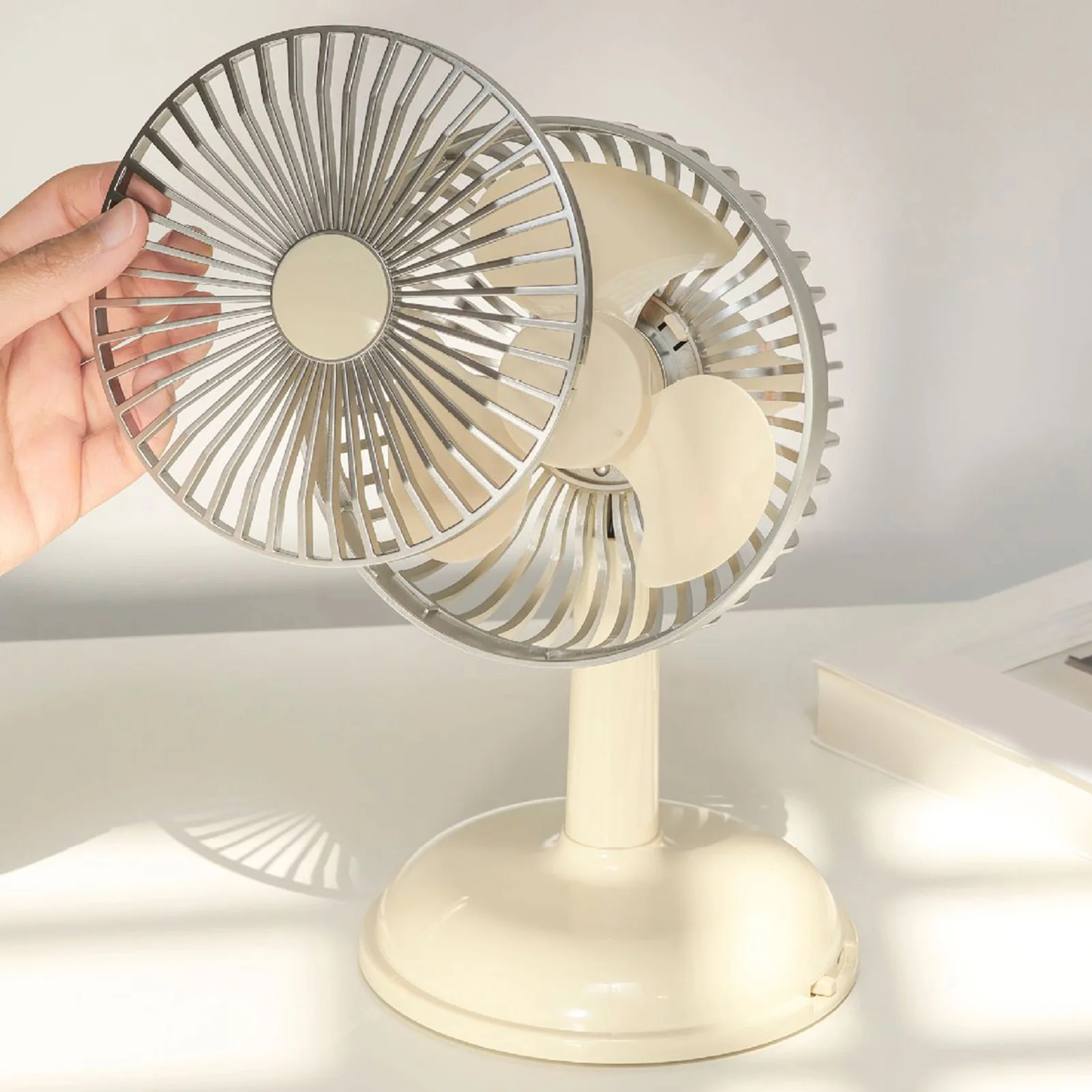 Retro Desk Standing Fan Retro Table Fan Small Electric Fan Simple Portable Vintage Pure Color USB Charging Little Fan for Summer
