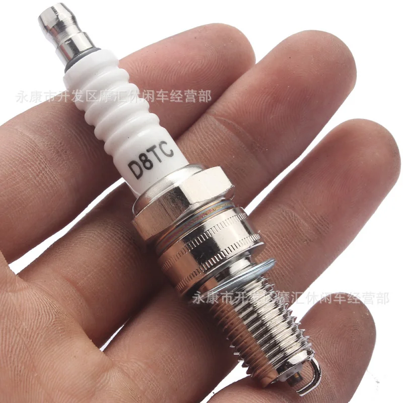 Scrambling motorcycleATVBeach Street Bike AccessoriesCG125 150 250CCSingle ClawD8TCSpark Plug Spark Plug White