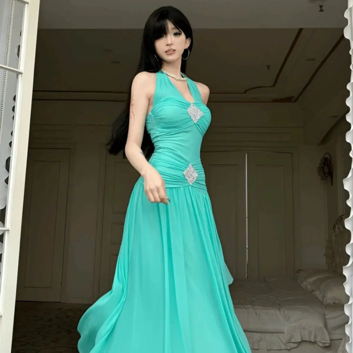 

French neck close waist and thin v-neck seaside dress, sexy pure desire style long high-end waist pinch skirt