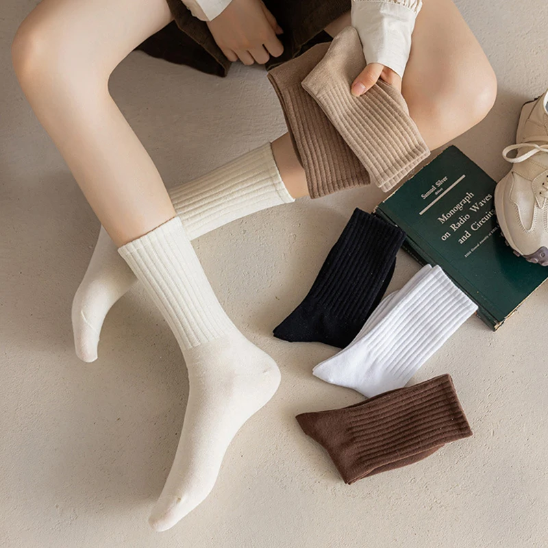 Black White Women Socks Autumn Winter Middle Tube Sock Korean Japanese Ins Trend Cotton Coffee Retro Designer Socks For Student