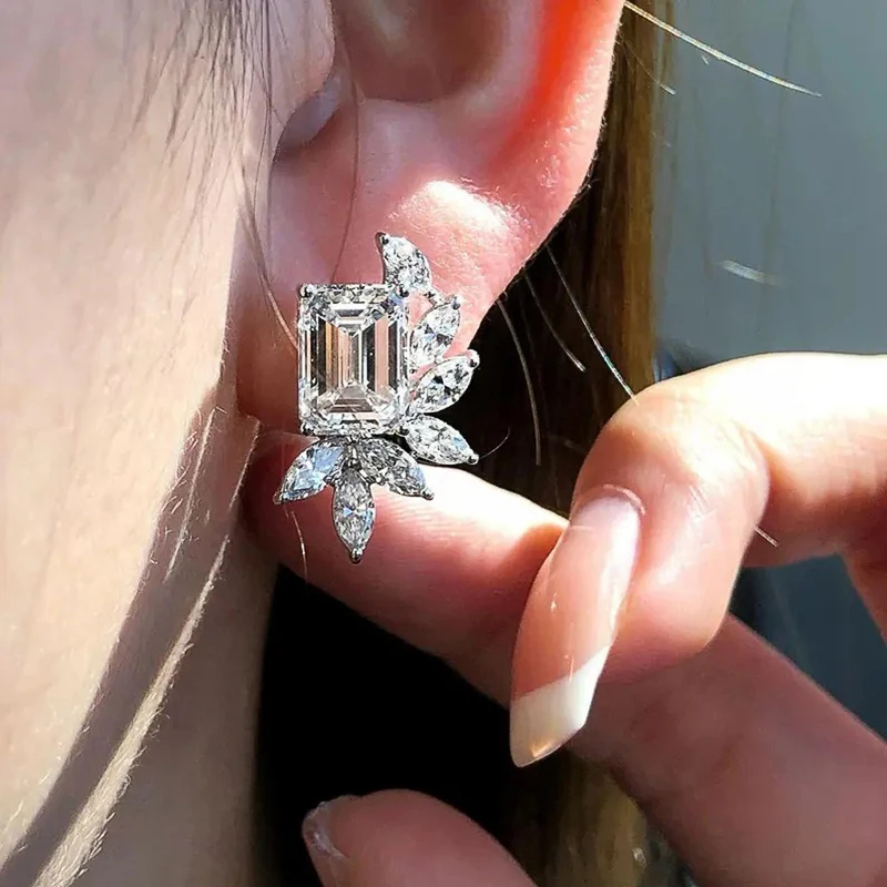 Huitan Women's Geometric Stud Earrings with Crystal Cubic Zirconia Fashion Contracted Wedding Party Female Ear Stud New Jewelry